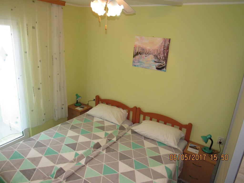 Guest House Vanessa Supetar Exterior photo